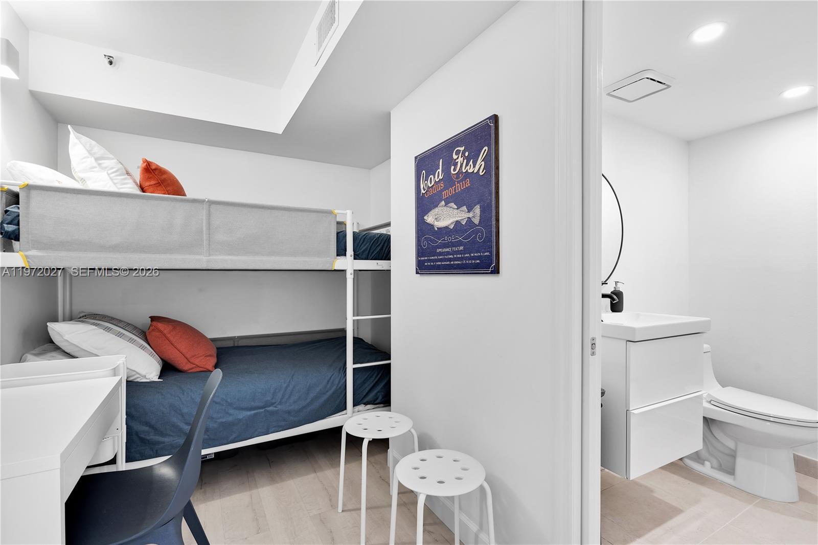 2457 Collins Ave #503 Miami Beach, FL 33140