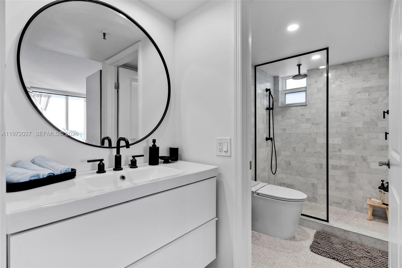 2457 Collins Ave #503 Miami Beach, FL 33140