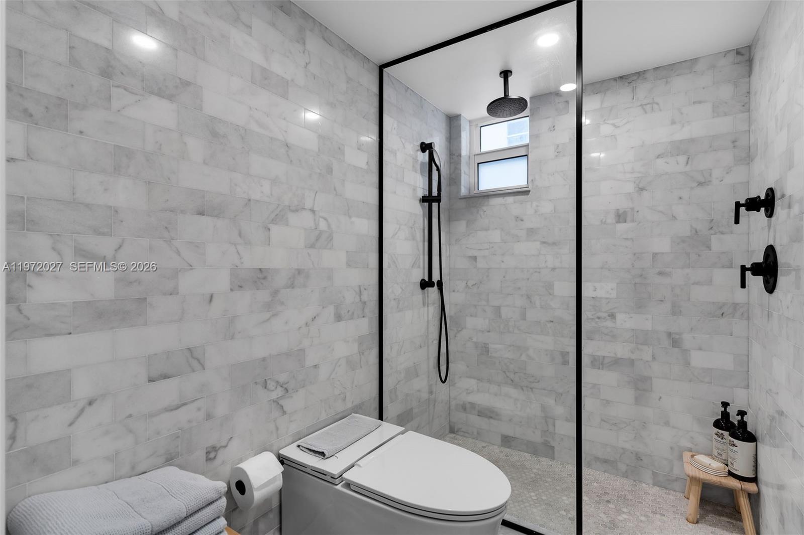 2457 Collins Ave #503 Miami Beach, FL 33140