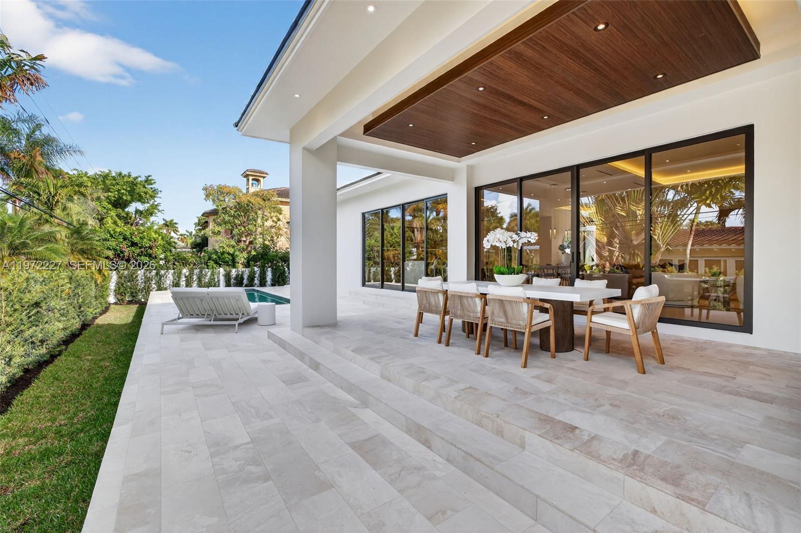 2709 NE 25th Ct Fort Lauderdale, FL 33305