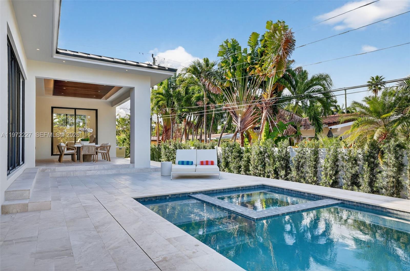 2709 NE 25th Ct Fort Lauderdale, FL 33305