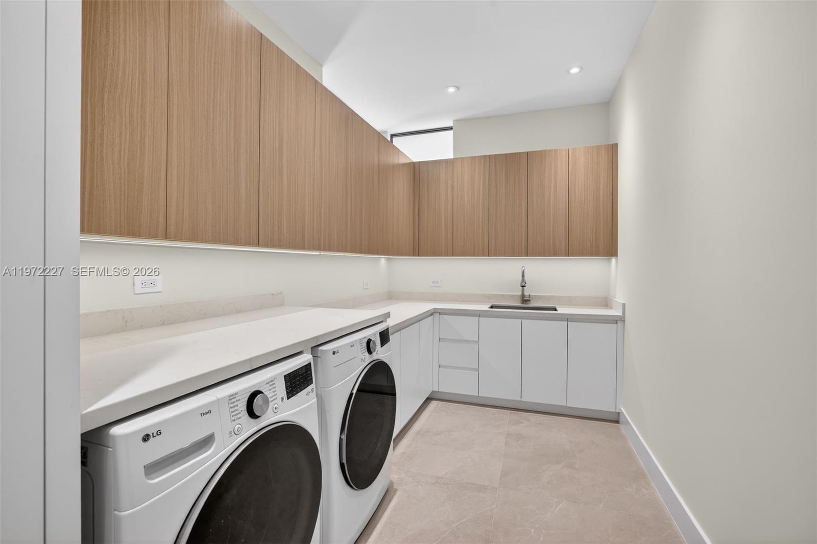 2709 NE 25th Ct Fort Lauderdale, FL 33305