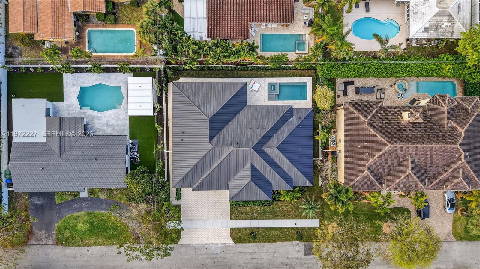 2709 NE 25th Ct Fort Lauderdale, FL 33305