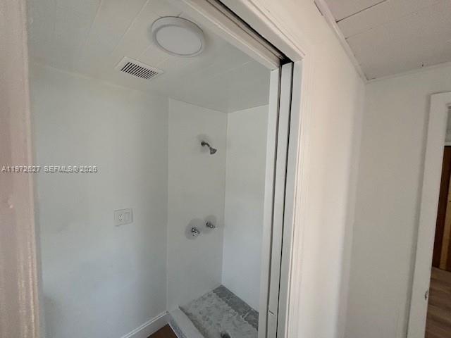 34 NW 69th St Miami, FL 33150