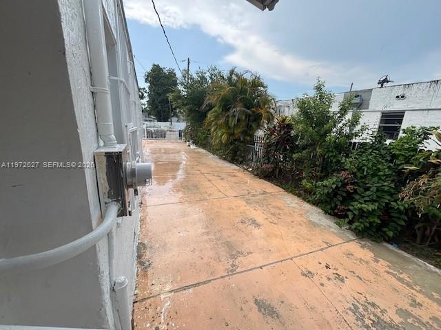 34 NW 69th St Miami, FL 33150