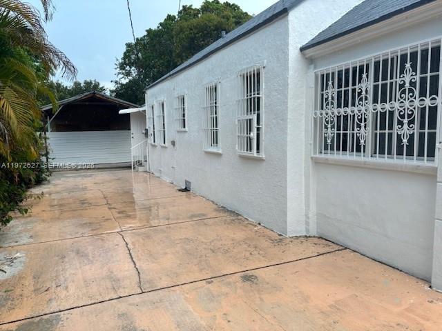 34 NW 69th St Miami, FL 33150