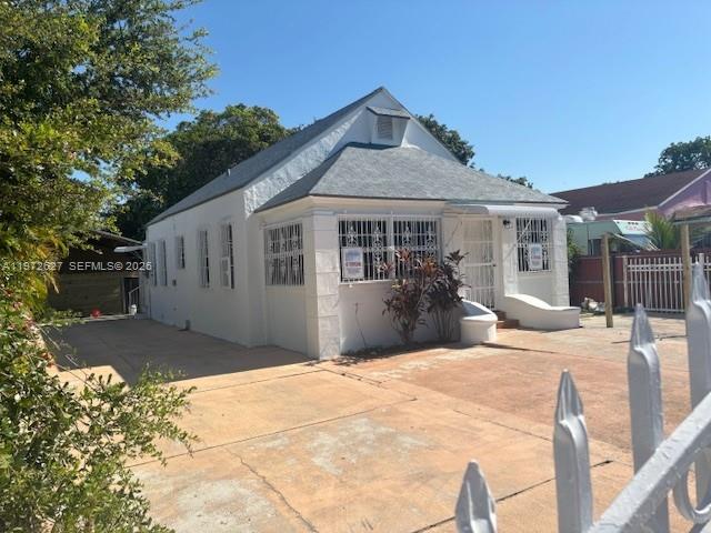 34 NW 69th St Miami, FL 33150