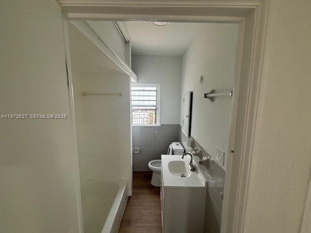 34 NW 69th St Miami, FL 33150