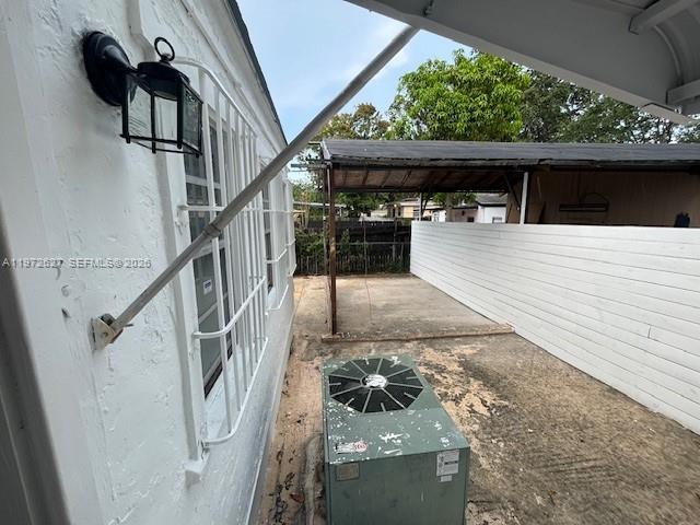 34 NW 69th St Miami, FL 33150