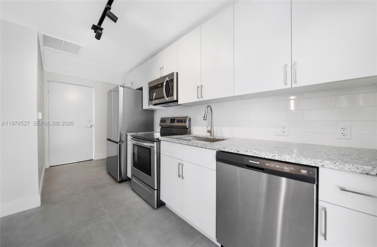 1536 NW 15th Ave #302