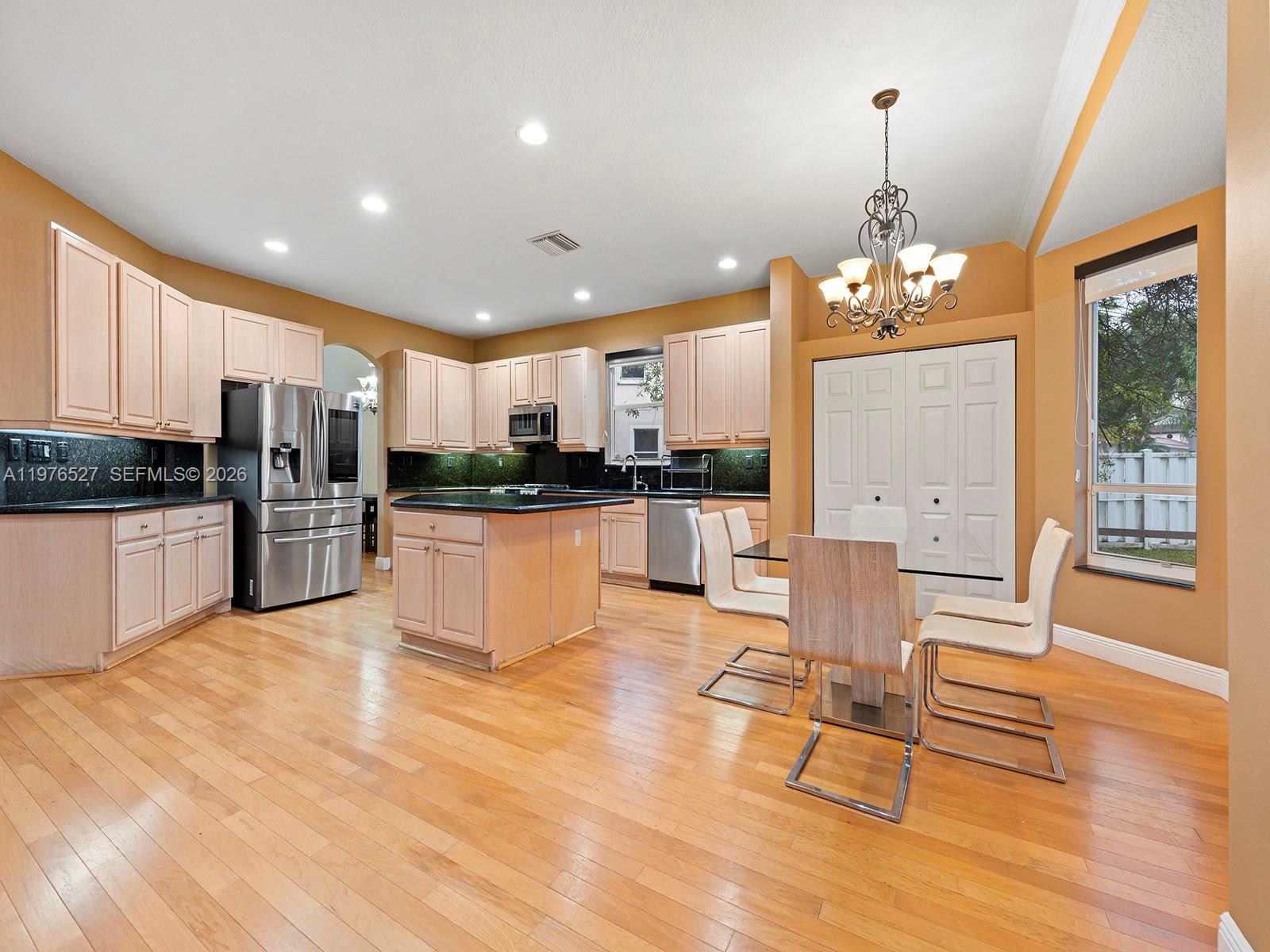 1104 NW 139th Ave Pembroke Pines, FL 33028