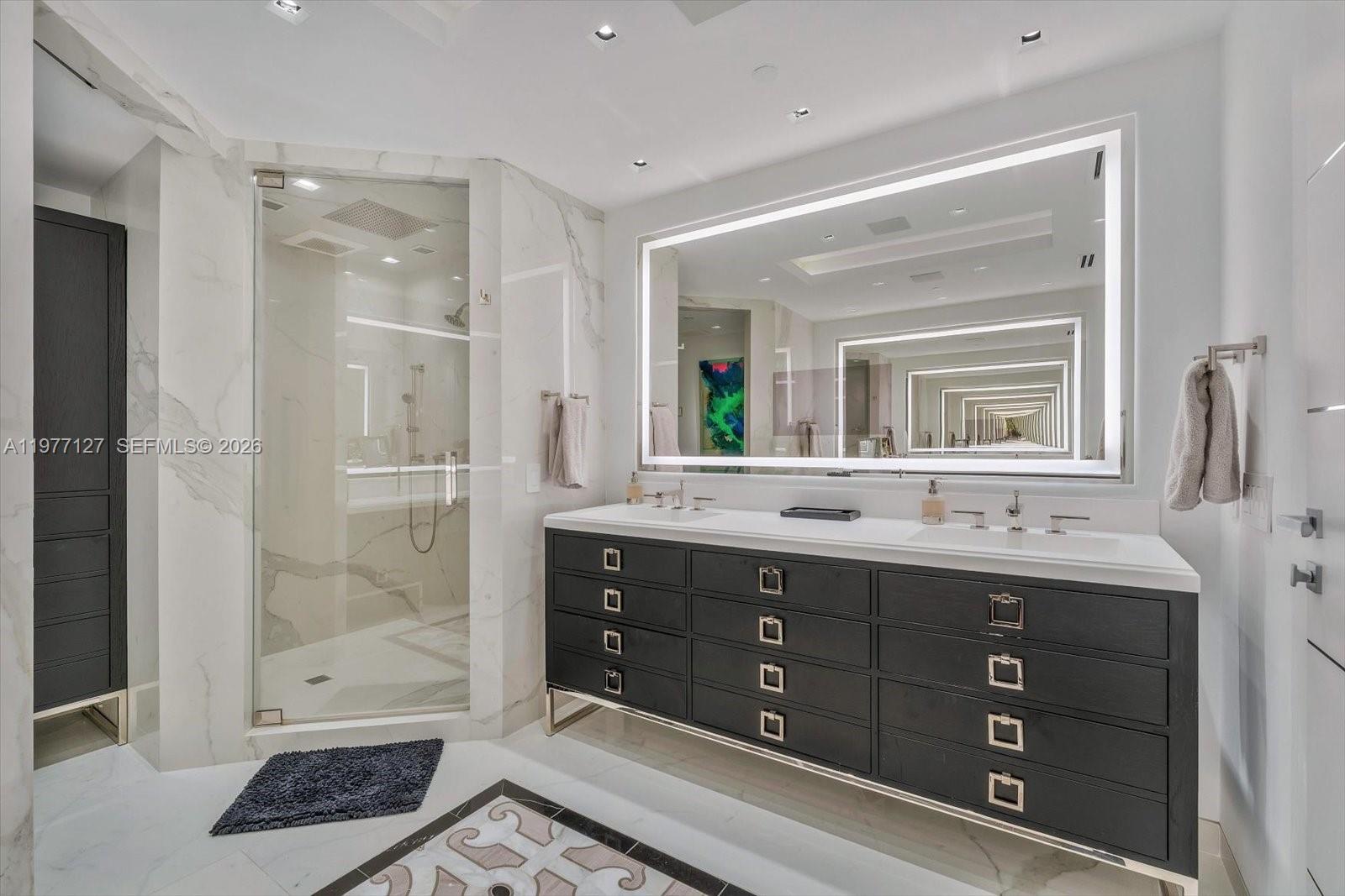 1000 S Pointe Dr #1503 Miami Beach, FL 33139