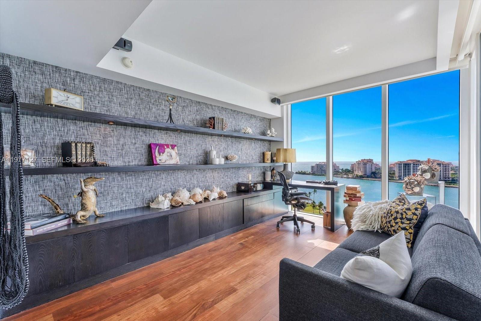 1000 S Pointe Dr #1503 Miami Beach, FL 33139