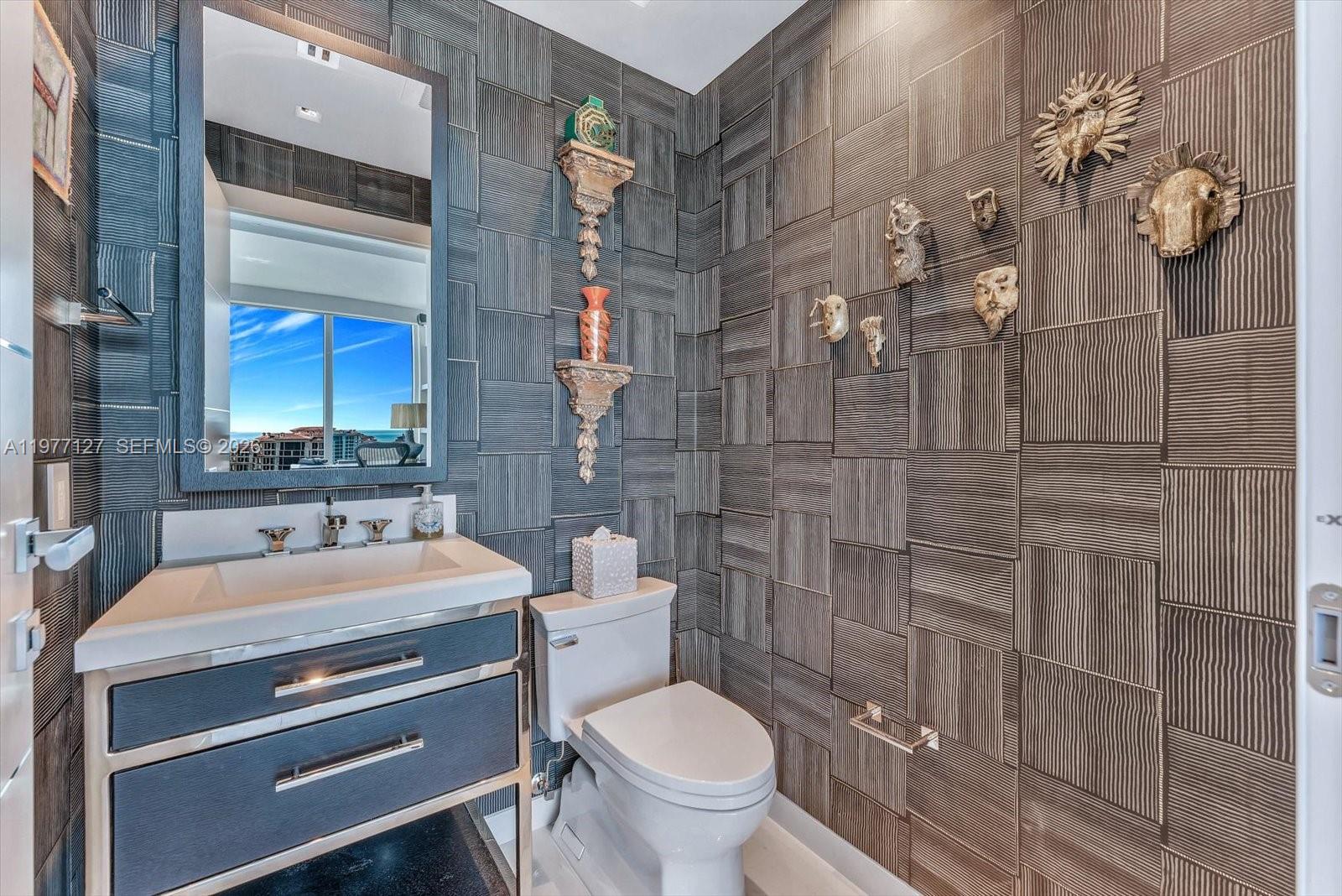 1000 S Pointe Dr #1503 Miami Beach, FL 33139