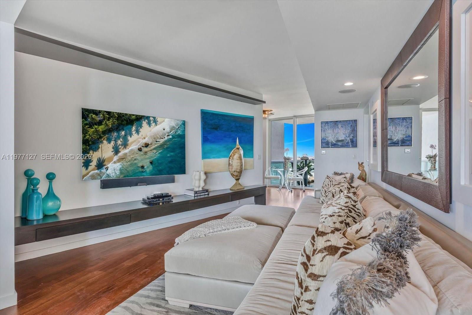 1000 S Pointe Dr #1503 Miami Beach, FL 33139