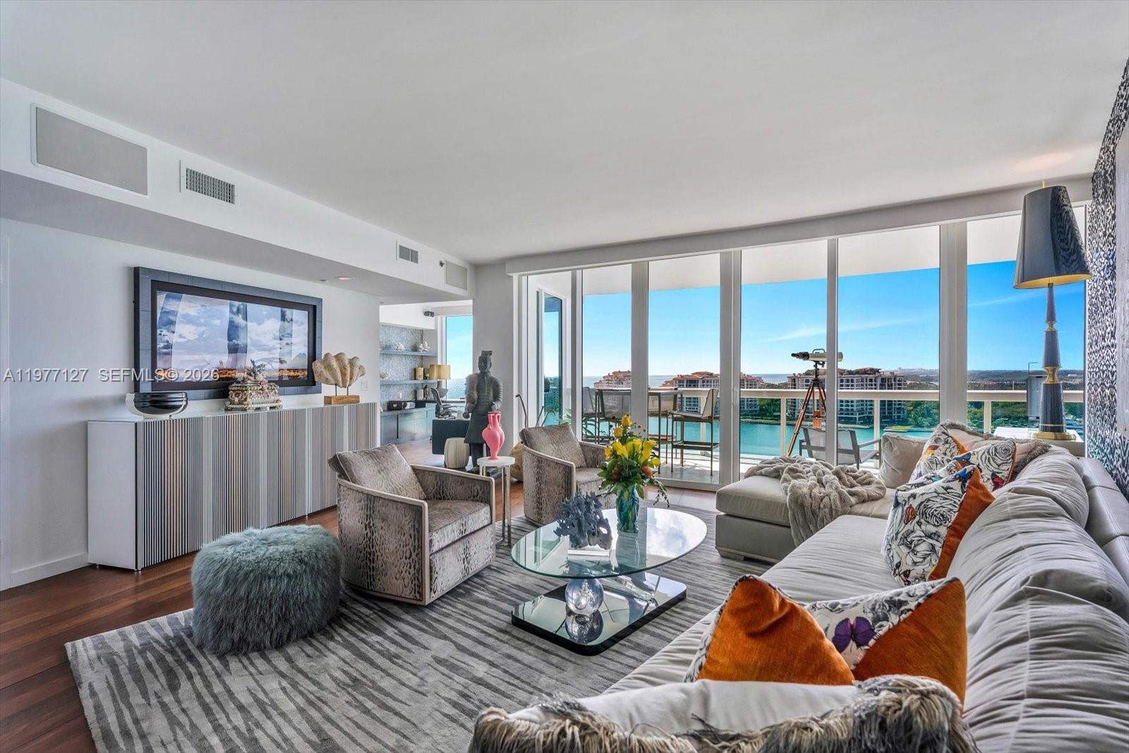 1000 S Pointe Dr #1503 Miami Beach, FL 33139