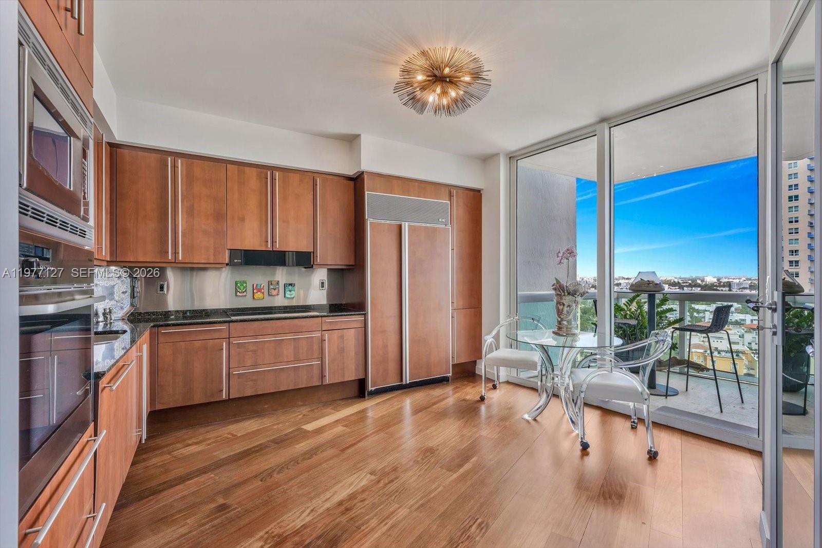 1000 S Pointe Dr #1503 Miami Beach, FL 33139