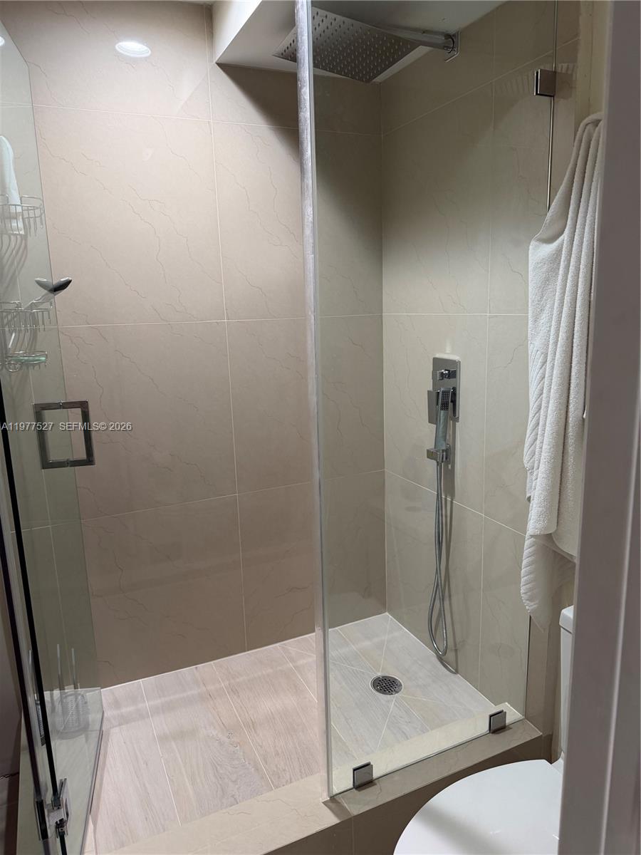 3600 Mystic Pointe Dr #615 Aventura, FL 33180