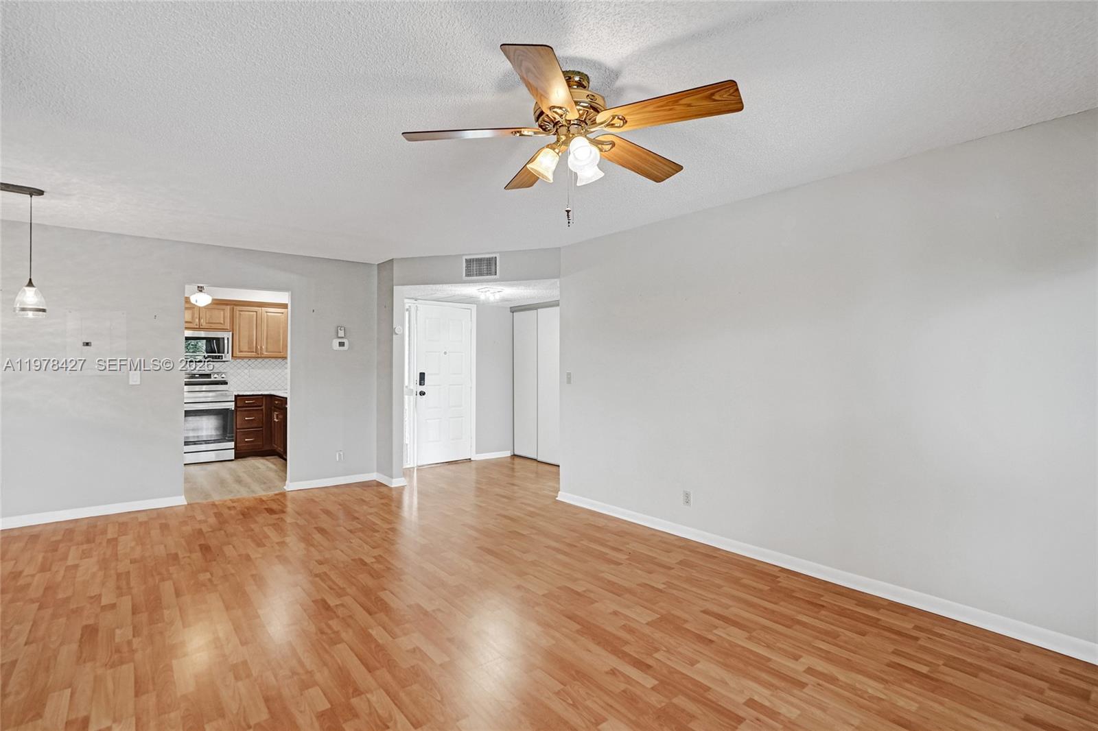 2541 N Carambola Cir N #1832 Coconut Creek, FL 33066