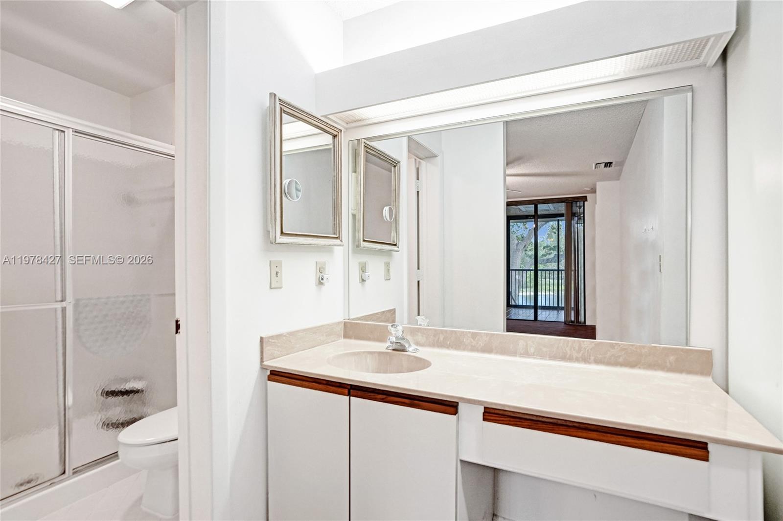 2541 N Carambola Cir N #1832 Coconut Creek, FL 33066