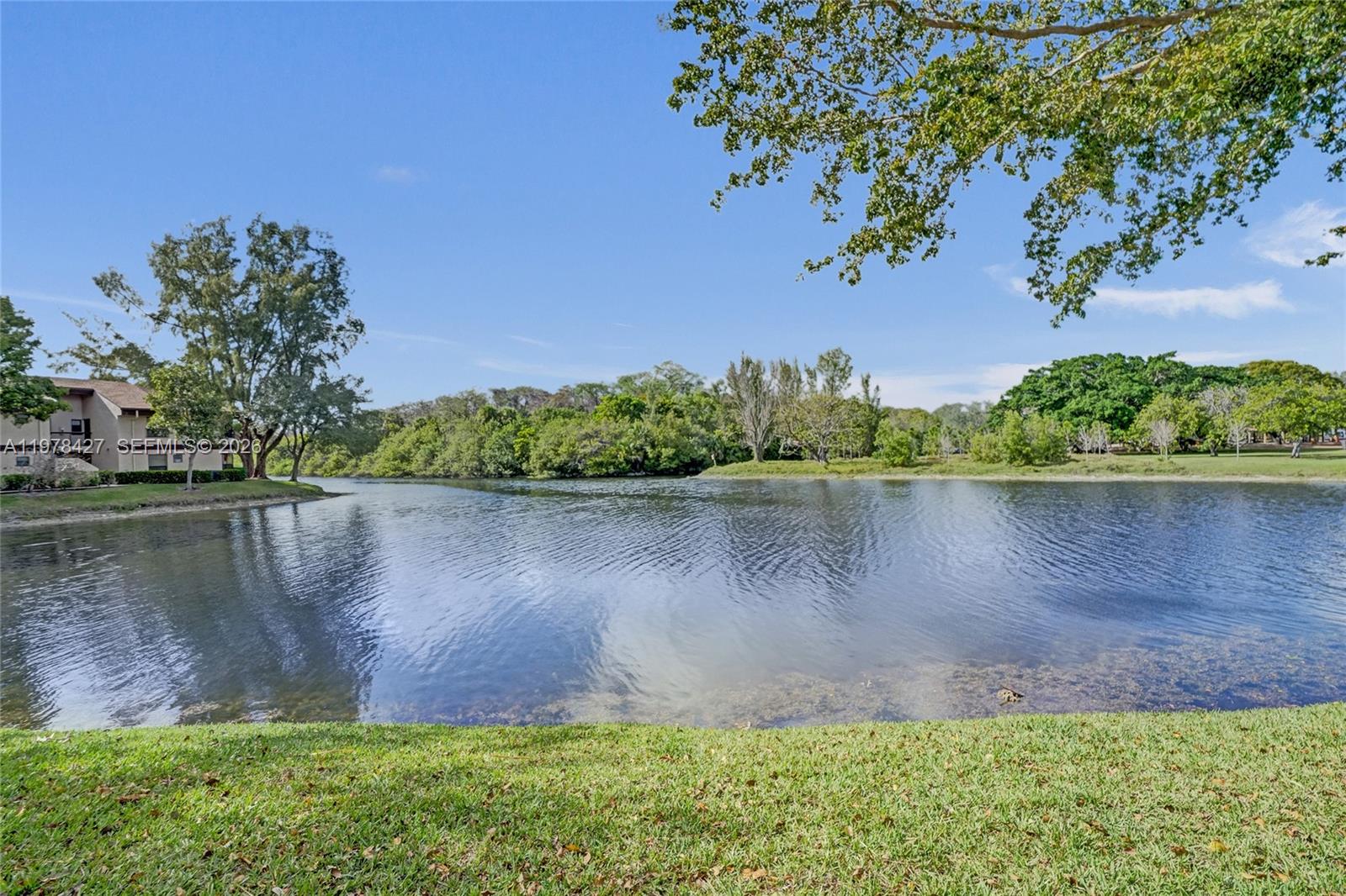 2541 N Carambola Cir N #1832 Coconut Creek, FL 33066