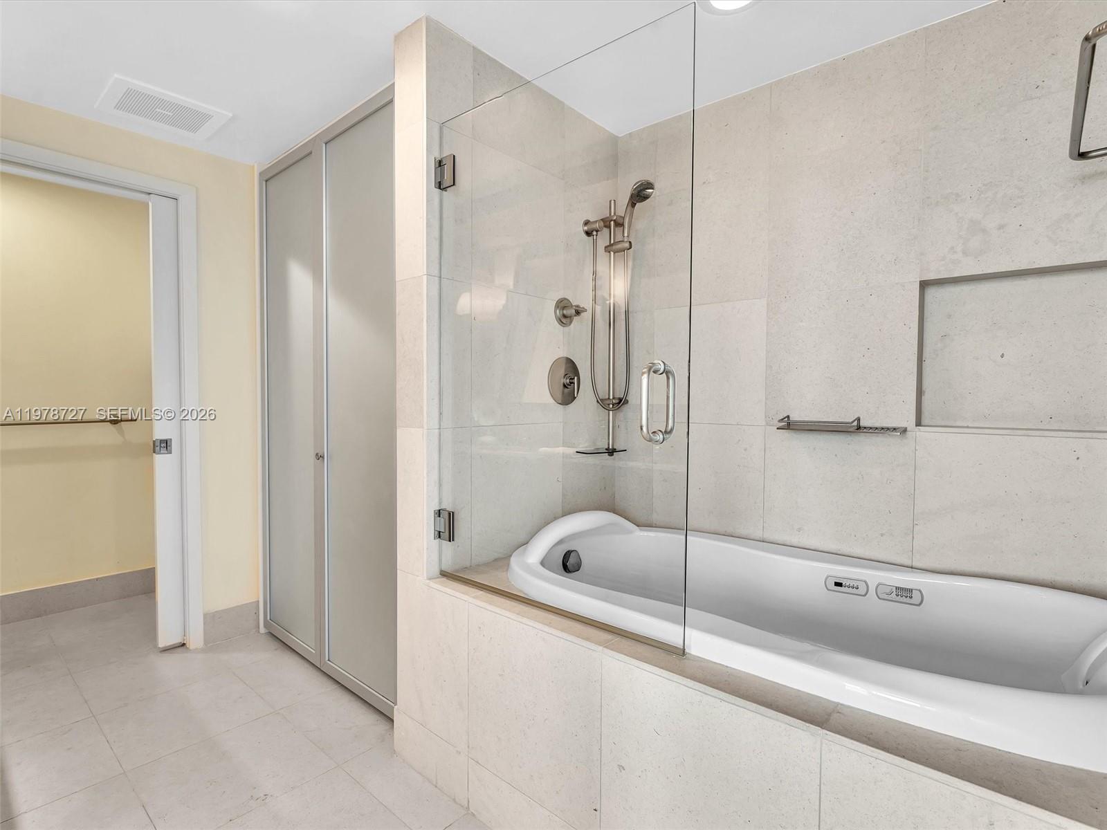 image The Carillon North Tower18