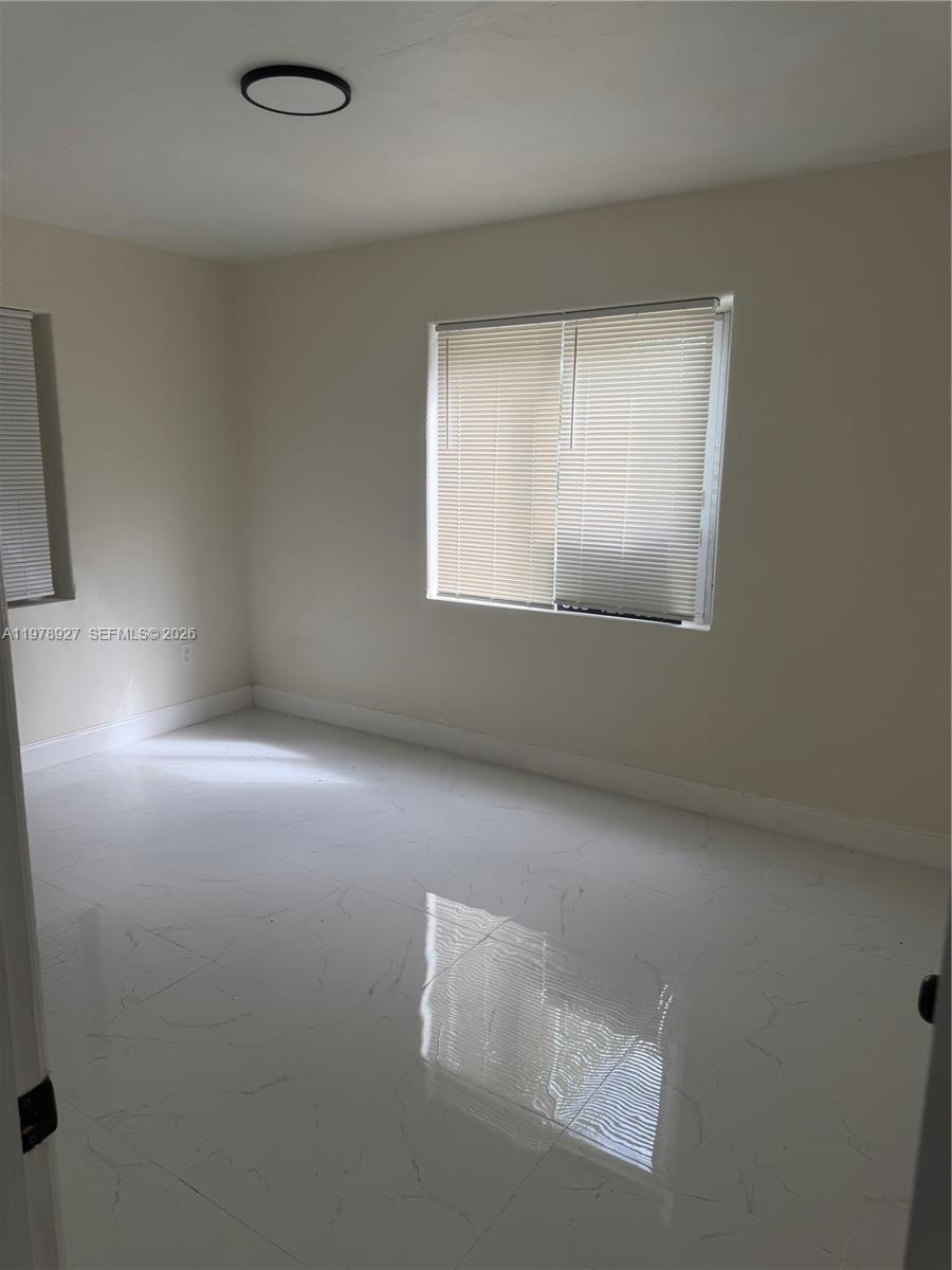 911 NW 45th St Miami, FL 33127