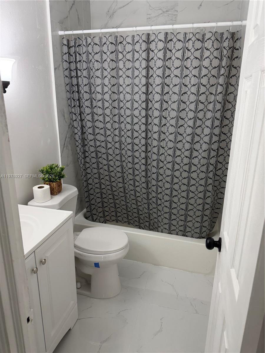 911 NW 45th St Miami, FL 33127