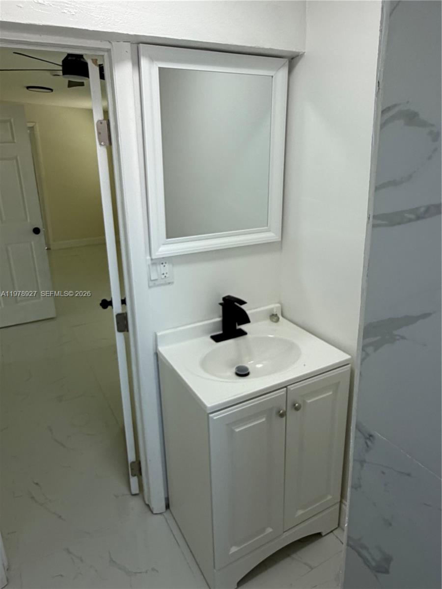 911 NW 45th St Miami, FL 33127