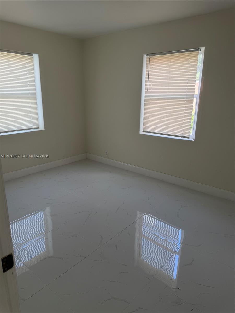 911 NW 45th St Miami, FL 33127