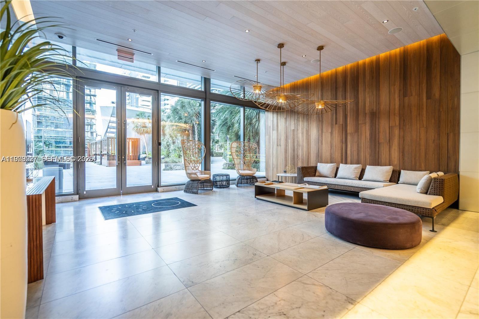 image Reach Brickell City Centre24