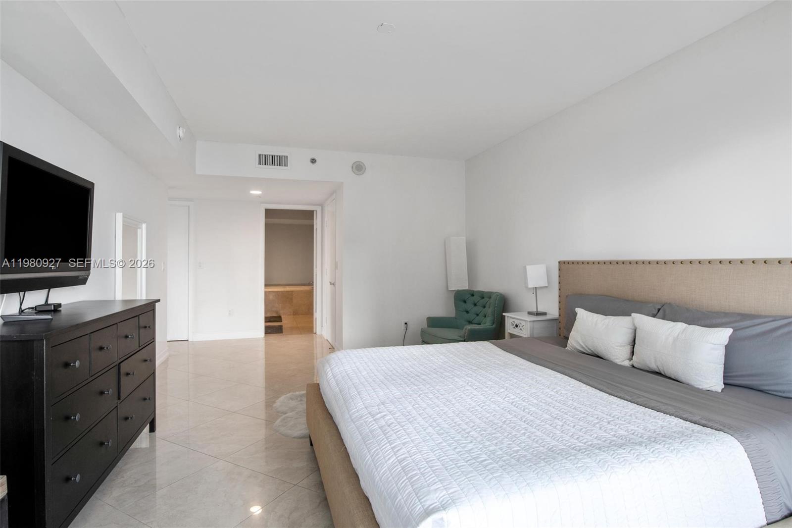 image Beach Club 210