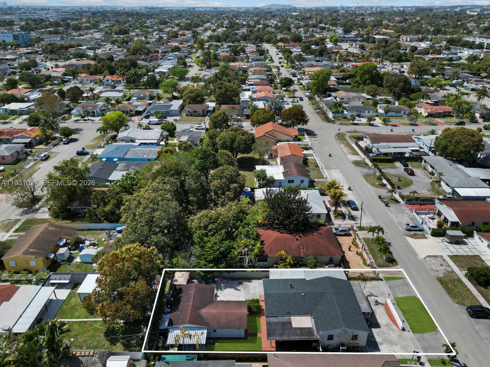 252 E 36th St Hialeah, FL 33013