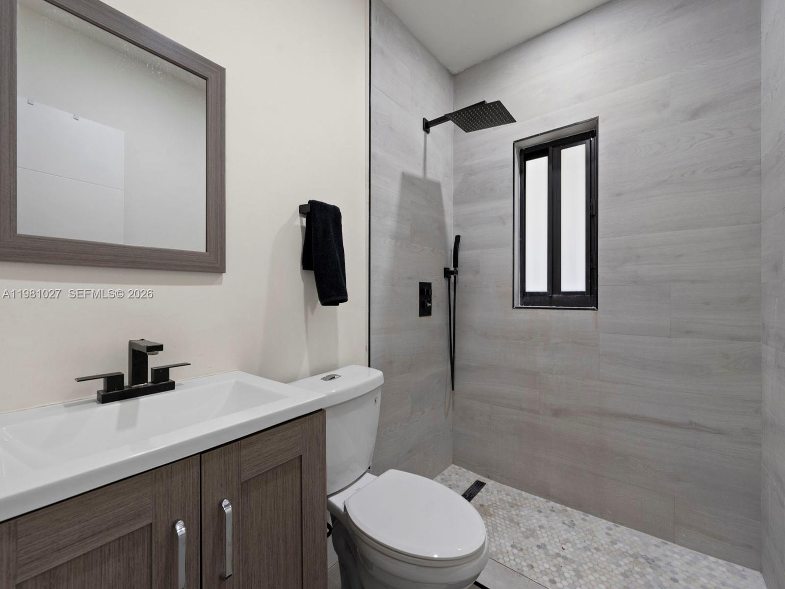 252 E 36th St Hialeah, FL 33013