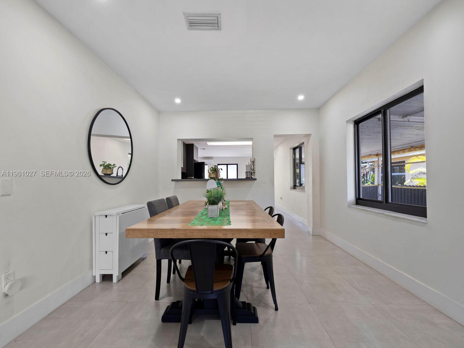 252 E 36th St Hialeah, FL 33013