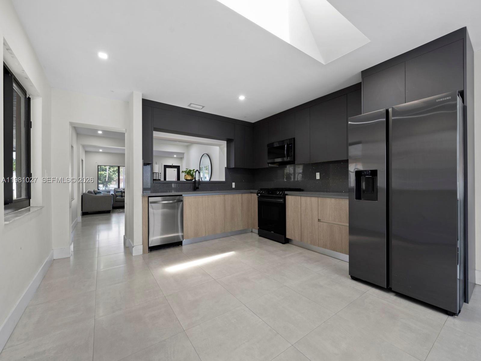 252 E 36th St Hialeah, FL 33013