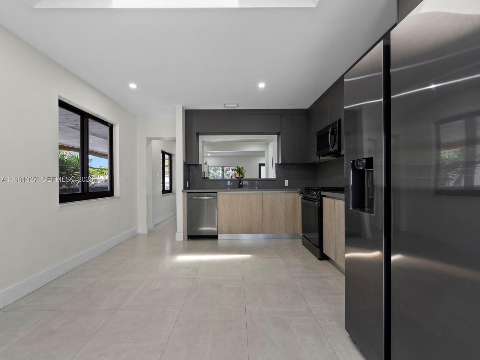 252 E 36th St Hialeah, FL 33013