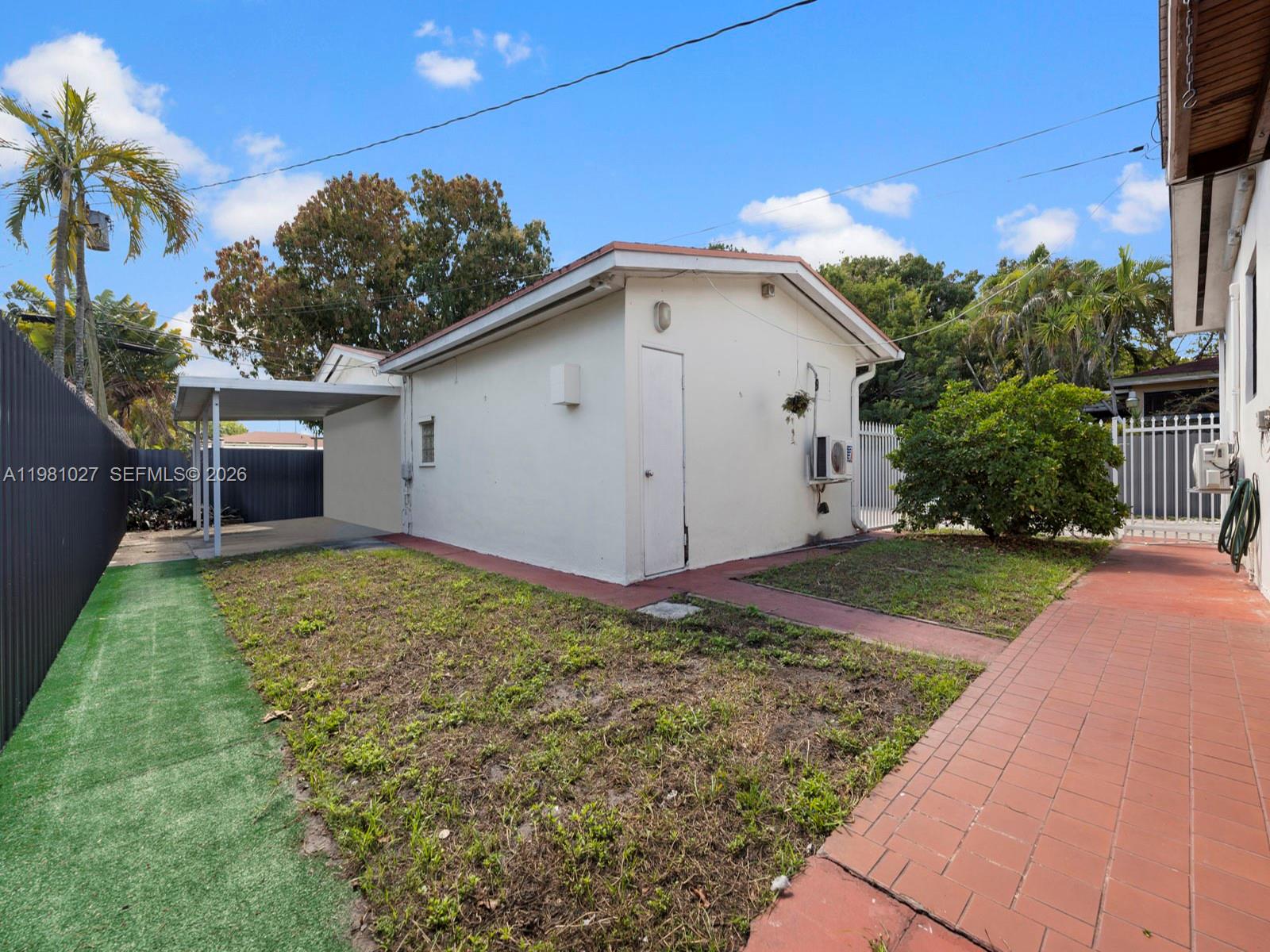 252 E 36th St Hialeah, FL 33013