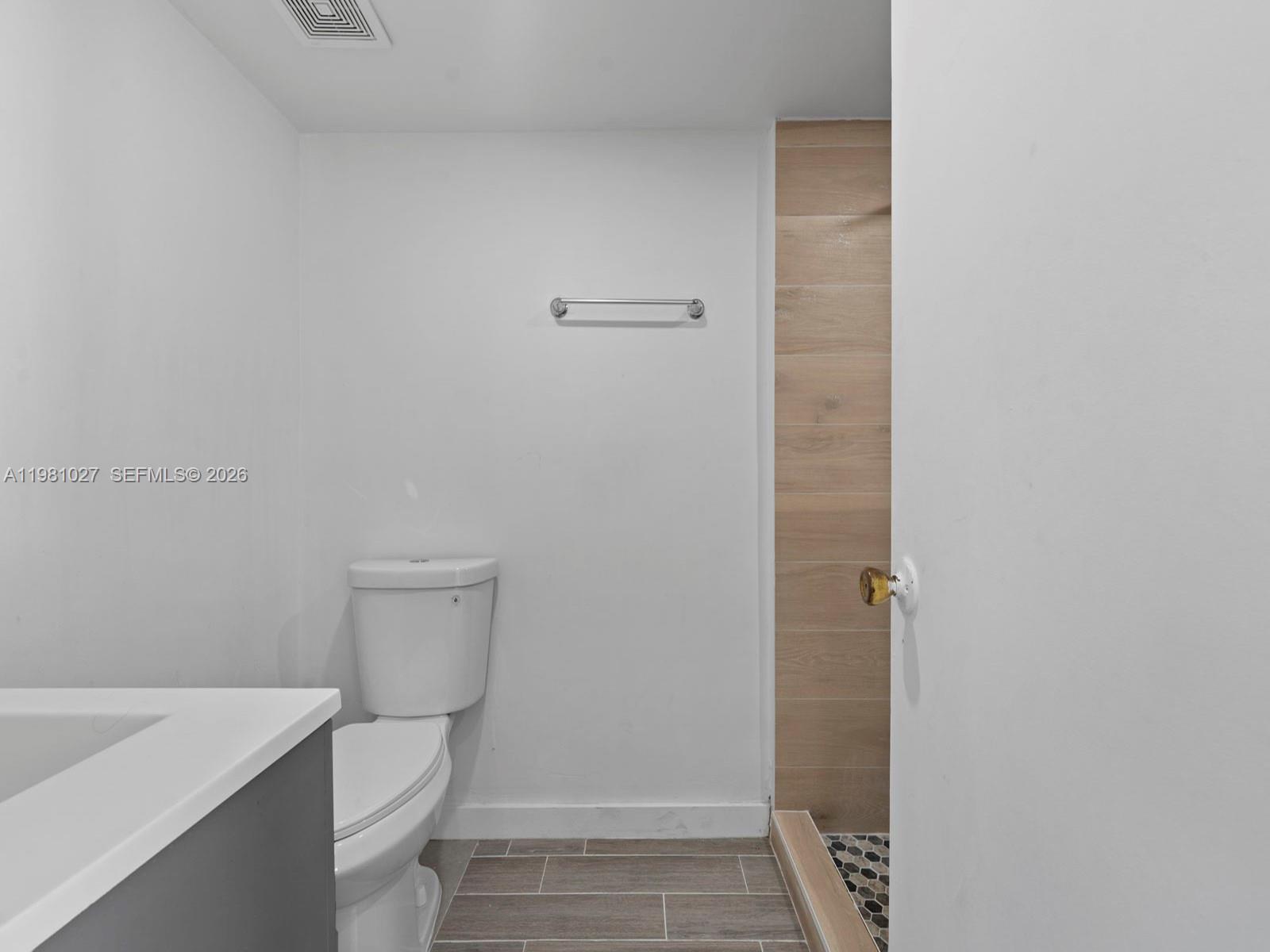 252 E 36th St Hialeah, FL 33013