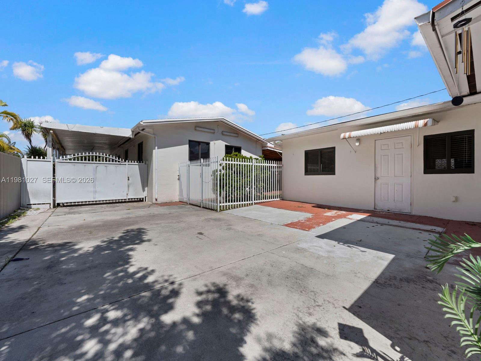 252 E 36th St Hialeah, FL 33013