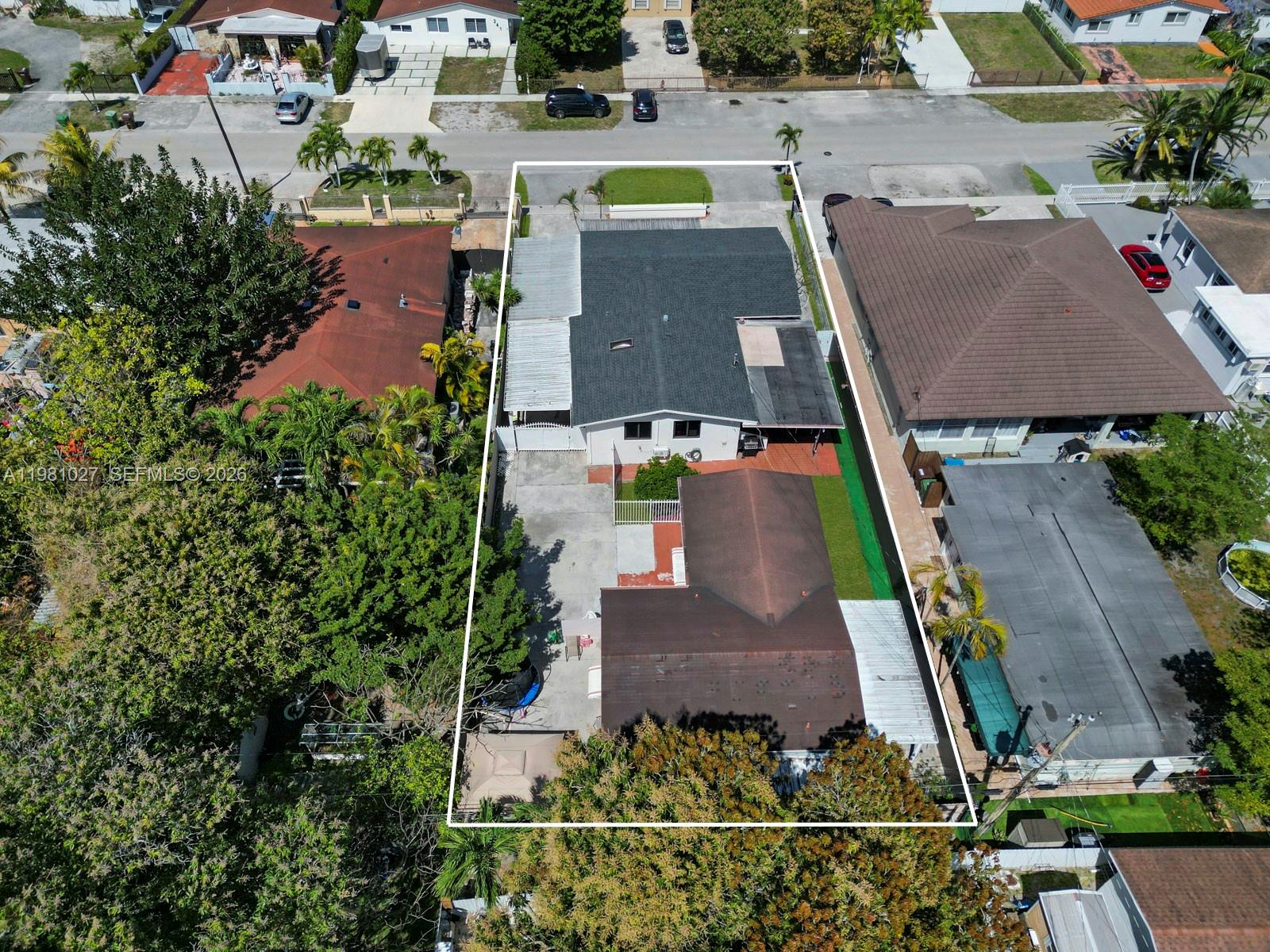 252 E 36th St Hialeah, FL 33013