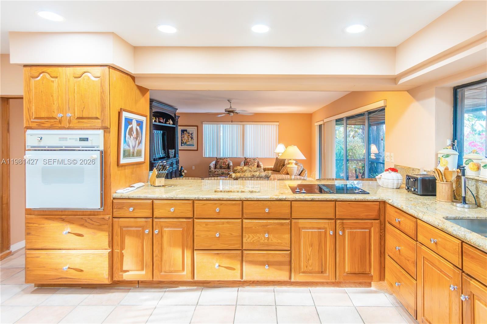 4725 SW 89th Ave Miami, FL 33165