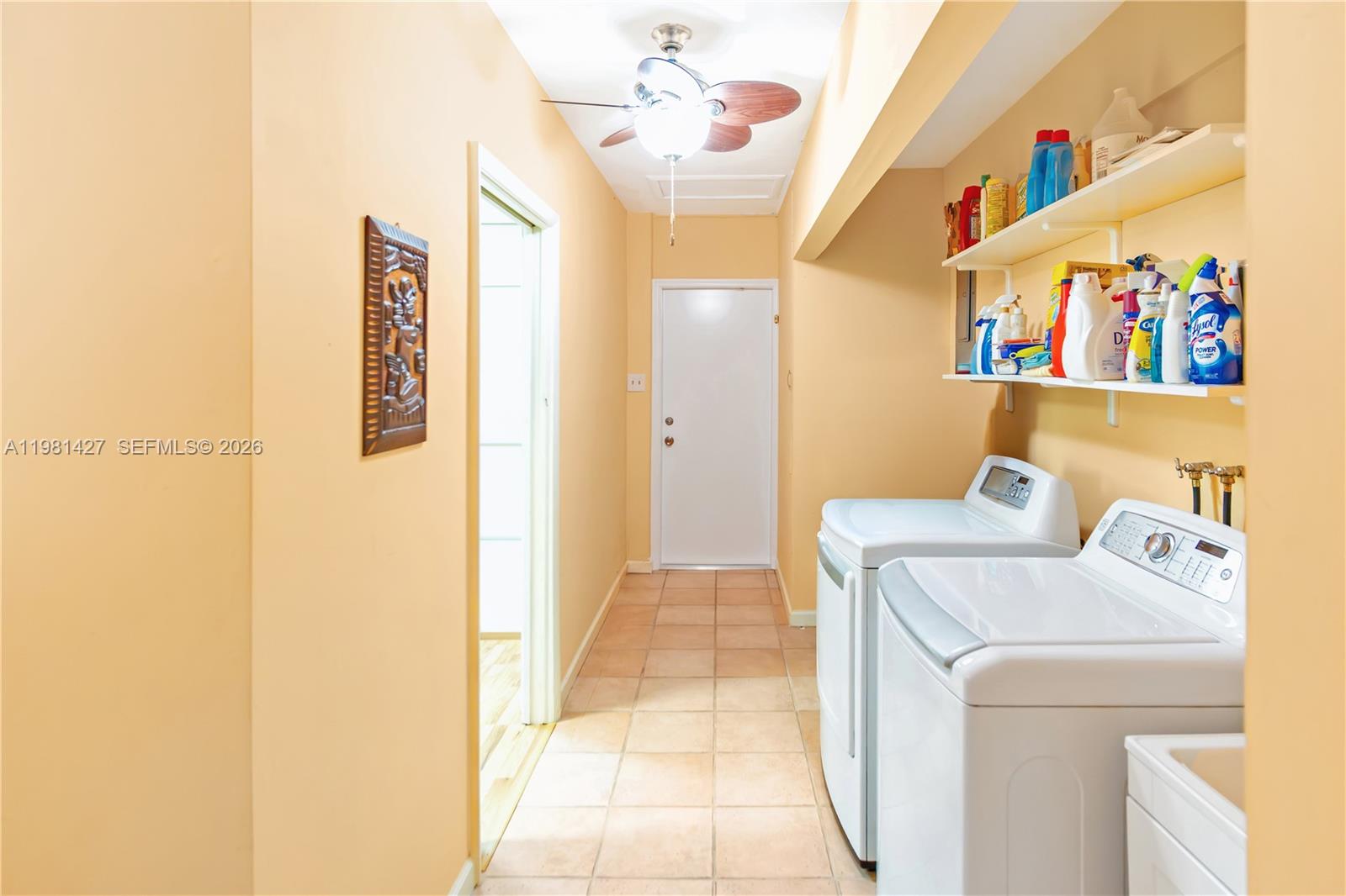 4725 SW 89th Ave Miami, FL 33165