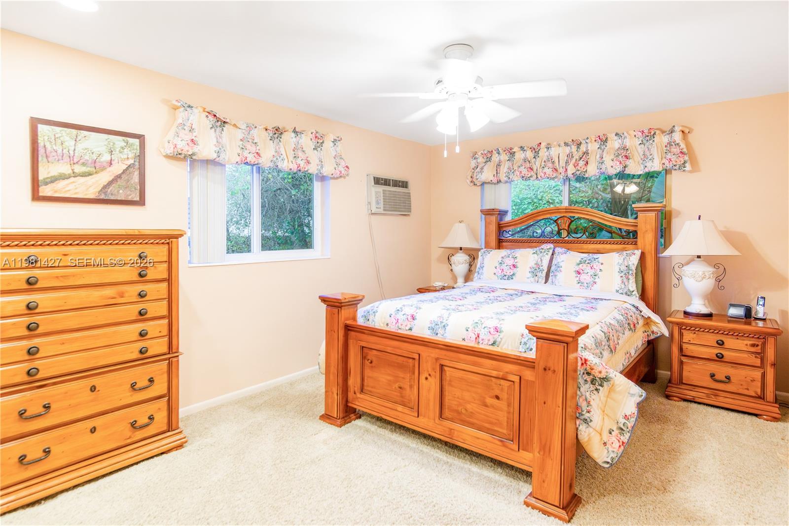 4725 SW 89th Ave Miami, FL 33165