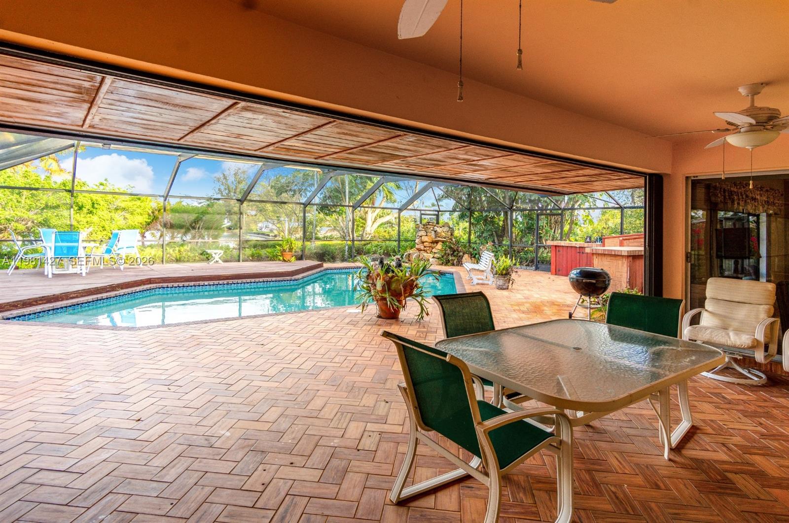 4725 SW 89th Ave Miami, FL 33165