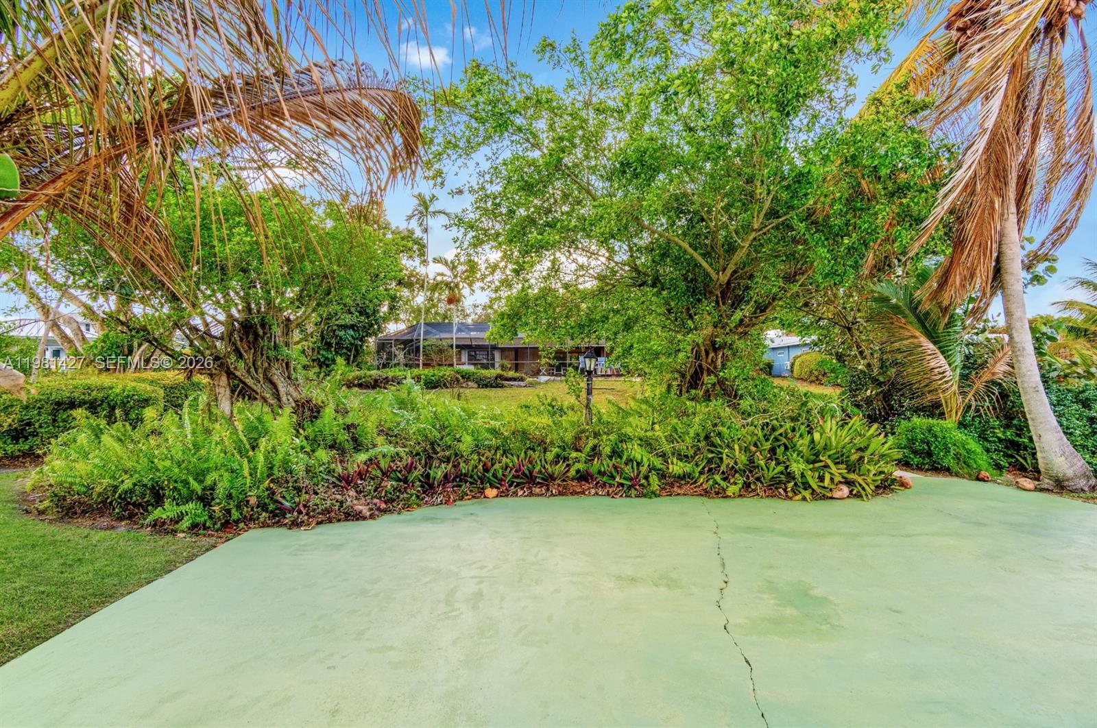 4725 SW 89th Ave Miami, FL 33165