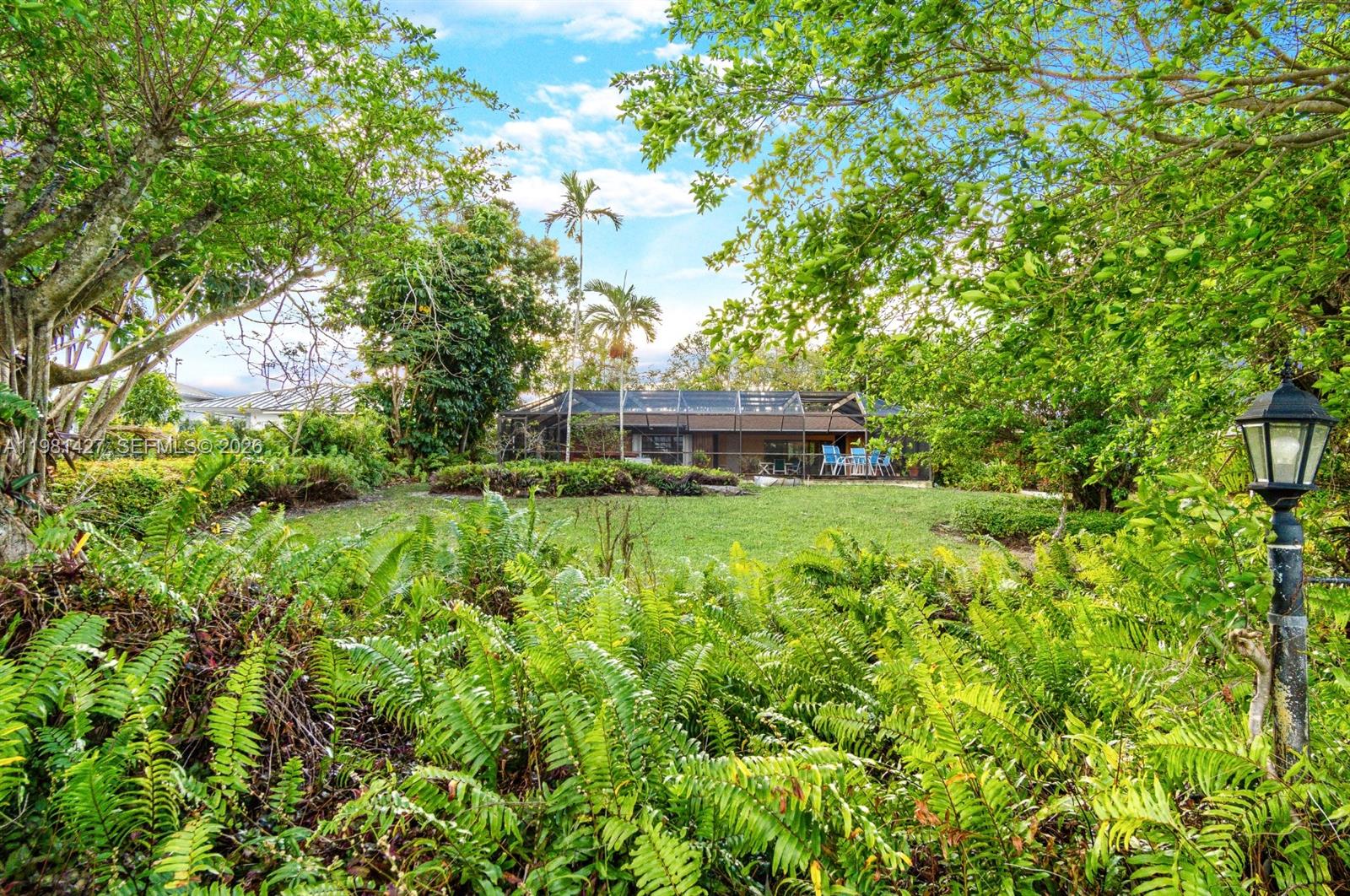 4725 SW 89th Ave Miami, FL 33165