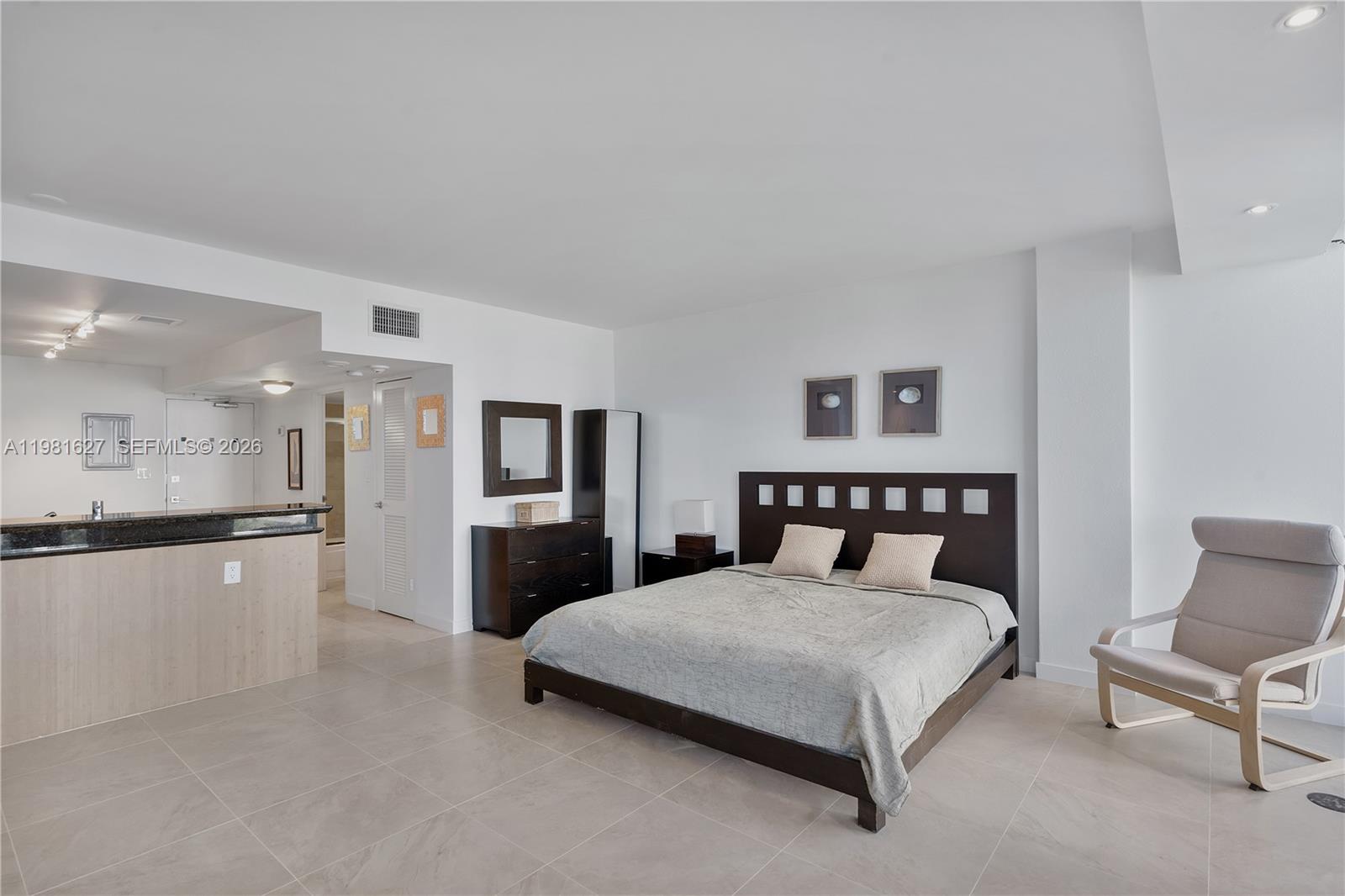 10275 Collins Ave #605 Bal Harbour, FL 33154