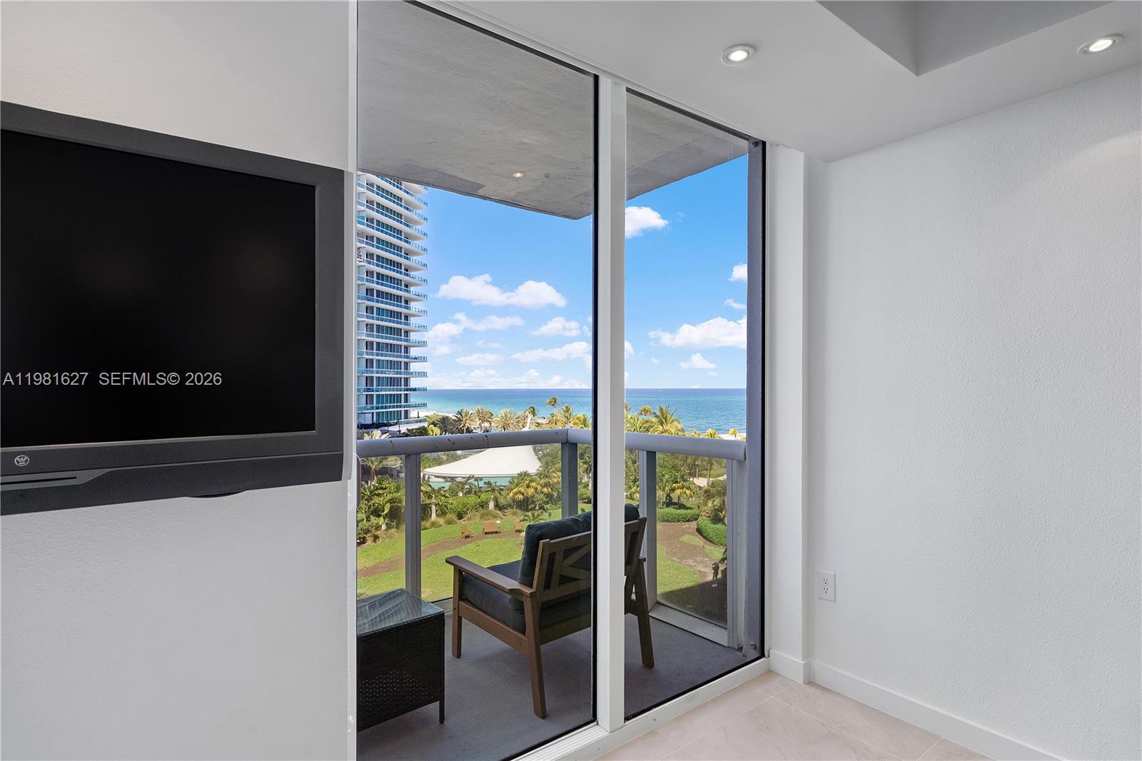 10275 Collins Ave #605 Bal Harbour, FL 33154