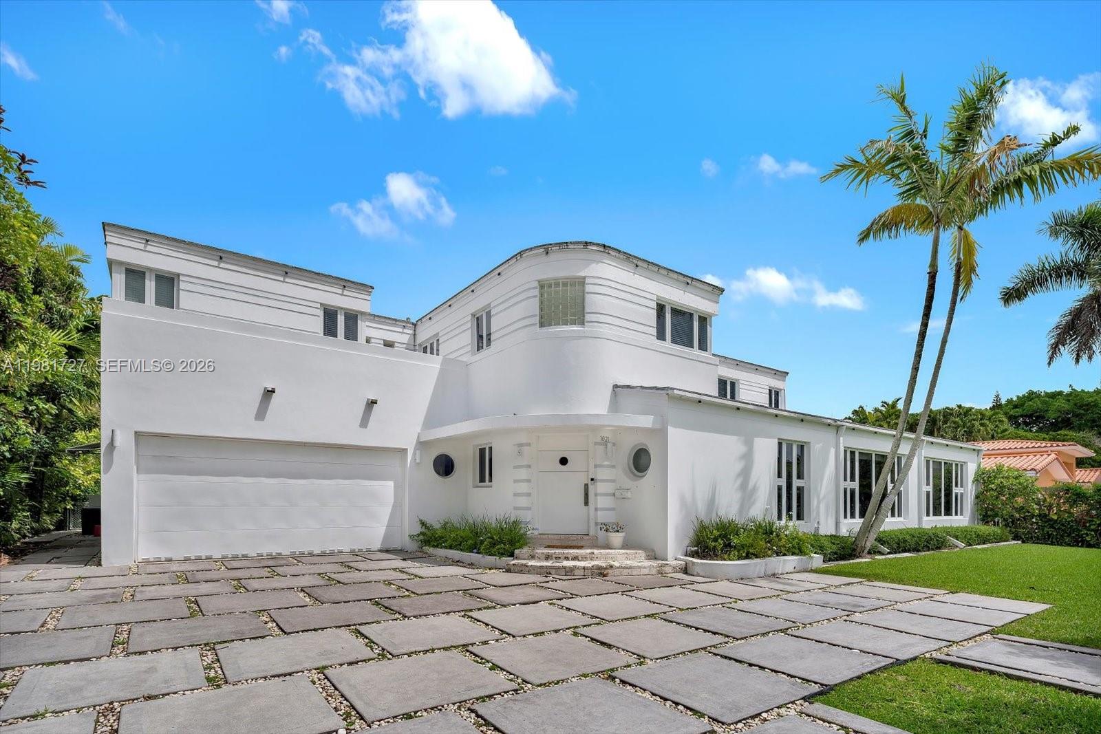 1021 N Greenway Dr Coral Gables, FL 33134